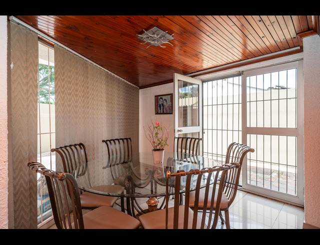 4 BEDROOM HOUSE FOR SALE IN RESERVOIR HILLS